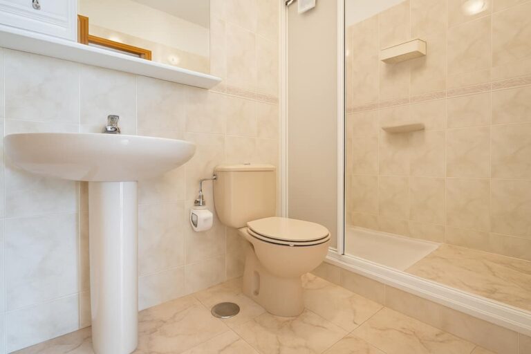 B2 Arena Sol · Baño completo 1
