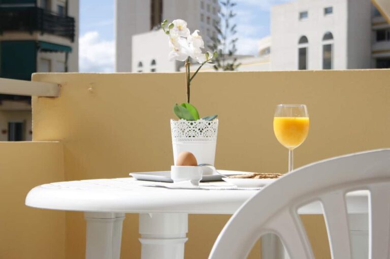 Junto al mar · Patio