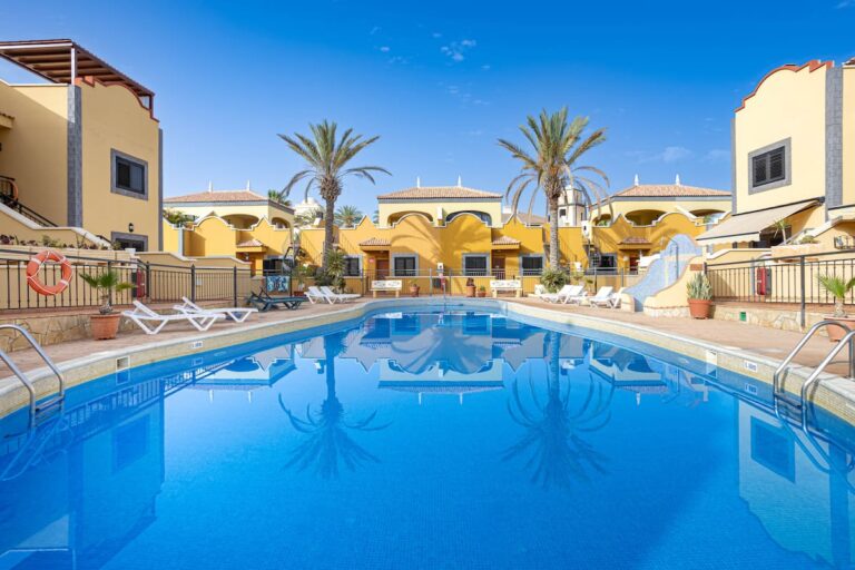 Duque Sun Beach · Piscina
